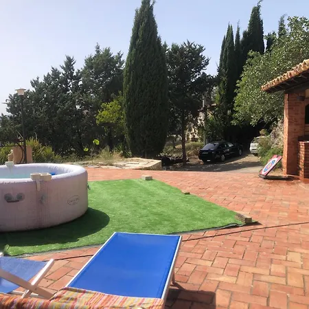 Feriehus Tenuta La Puntara *