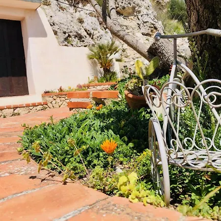 Holiday home Tenuta La Puntara *
